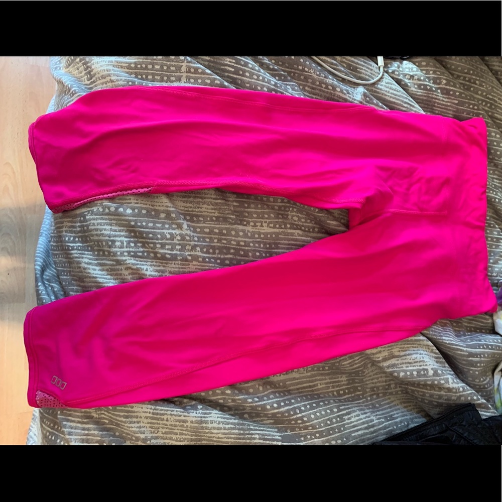 Lorna Jane euc size small crop pink workout pants